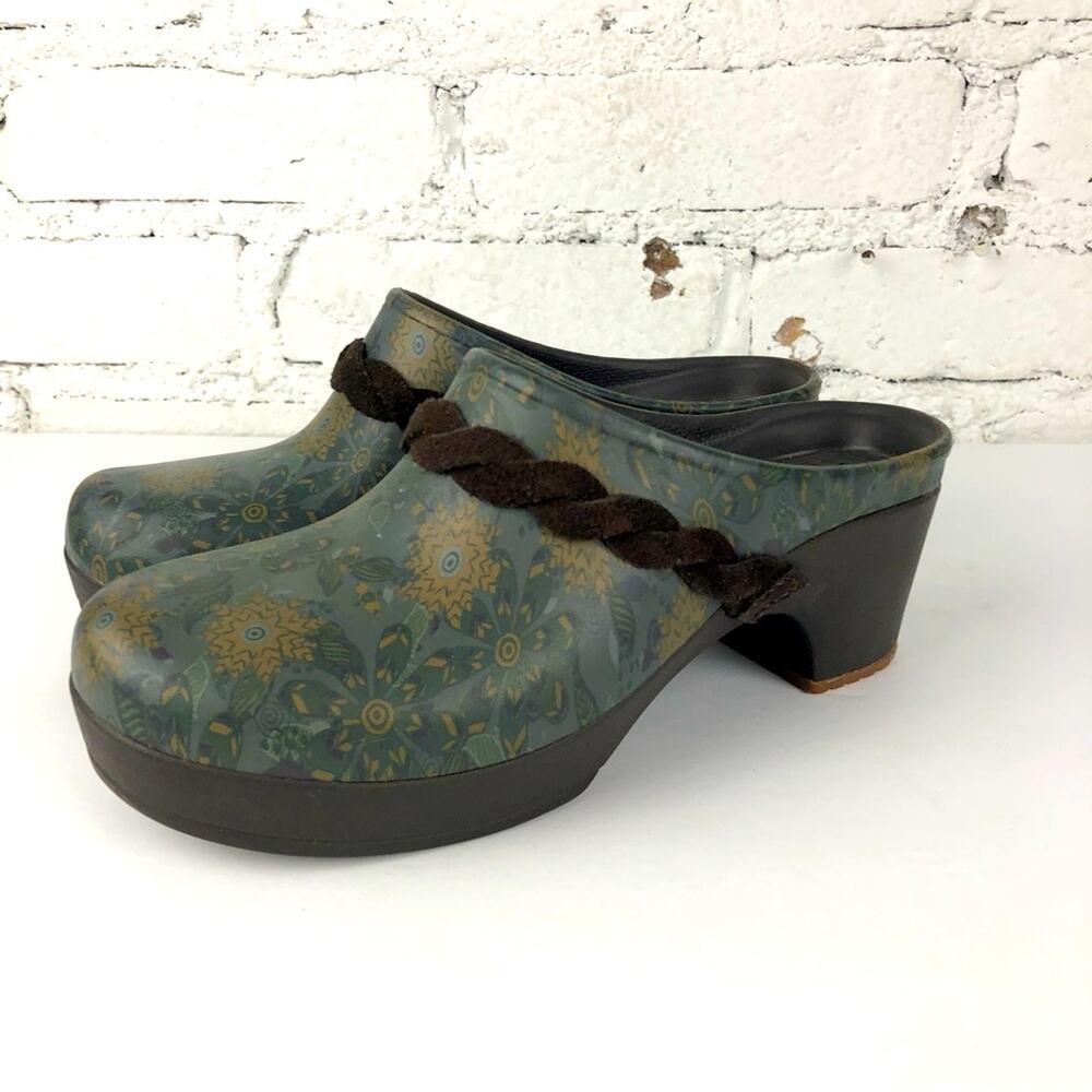 Crocs Sarah Floral Mules